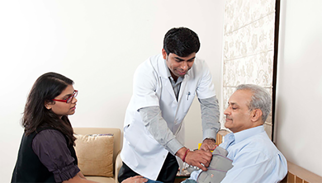 A Basic Guide to Becoming a Home Health Aide
